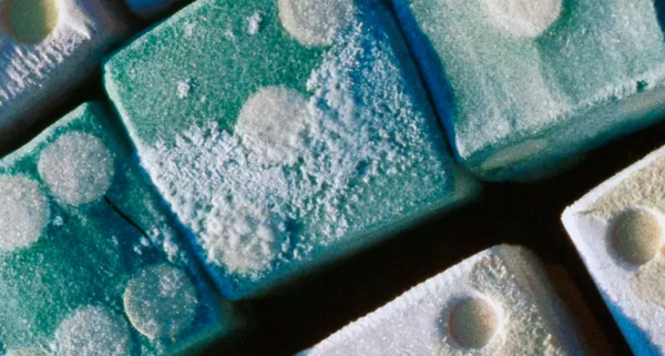 Bee-Yoo-Tee-Ful Pic-Shurs